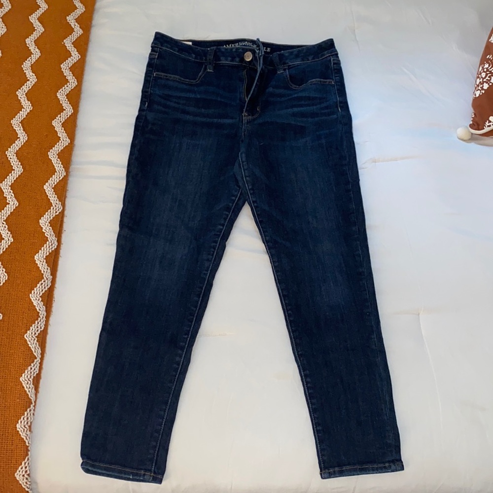 AMERICAN EAGLE SKINNY JEANS